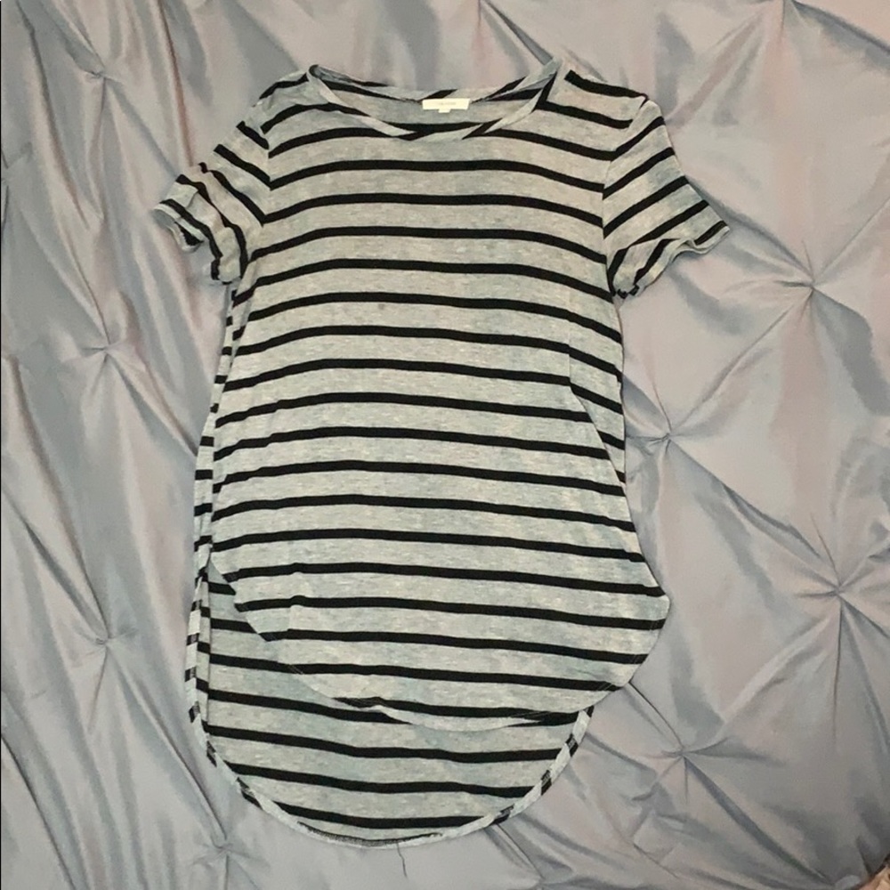 Striped drop tail top